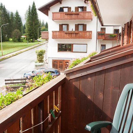 Bed and Breakfast Garni Mariolina Falcade Exterior foto