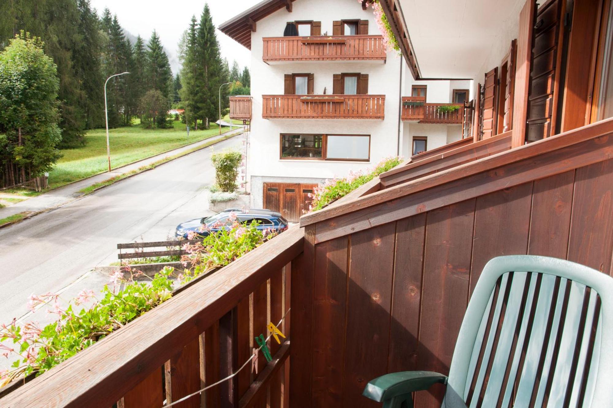 Bed and Breakfast Garni Mariolina Falcade Exterior foto