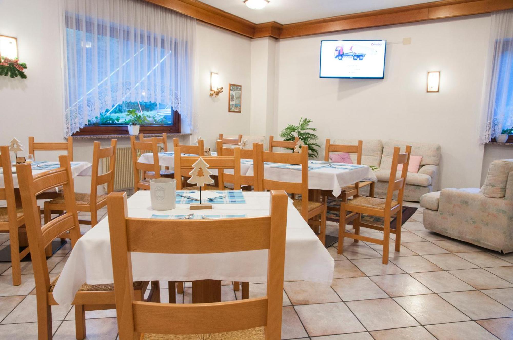 Bed and Breakfast Garni Mariolina Falcade Exterior foto