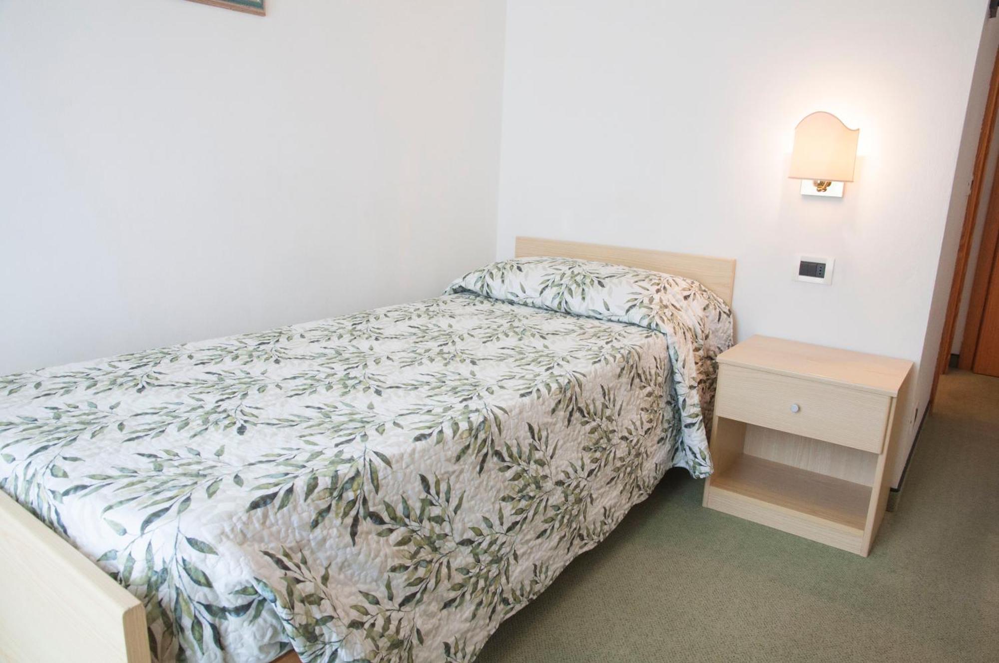 Bed and Breakfast Garni Mariolina Falcade Exterior foto