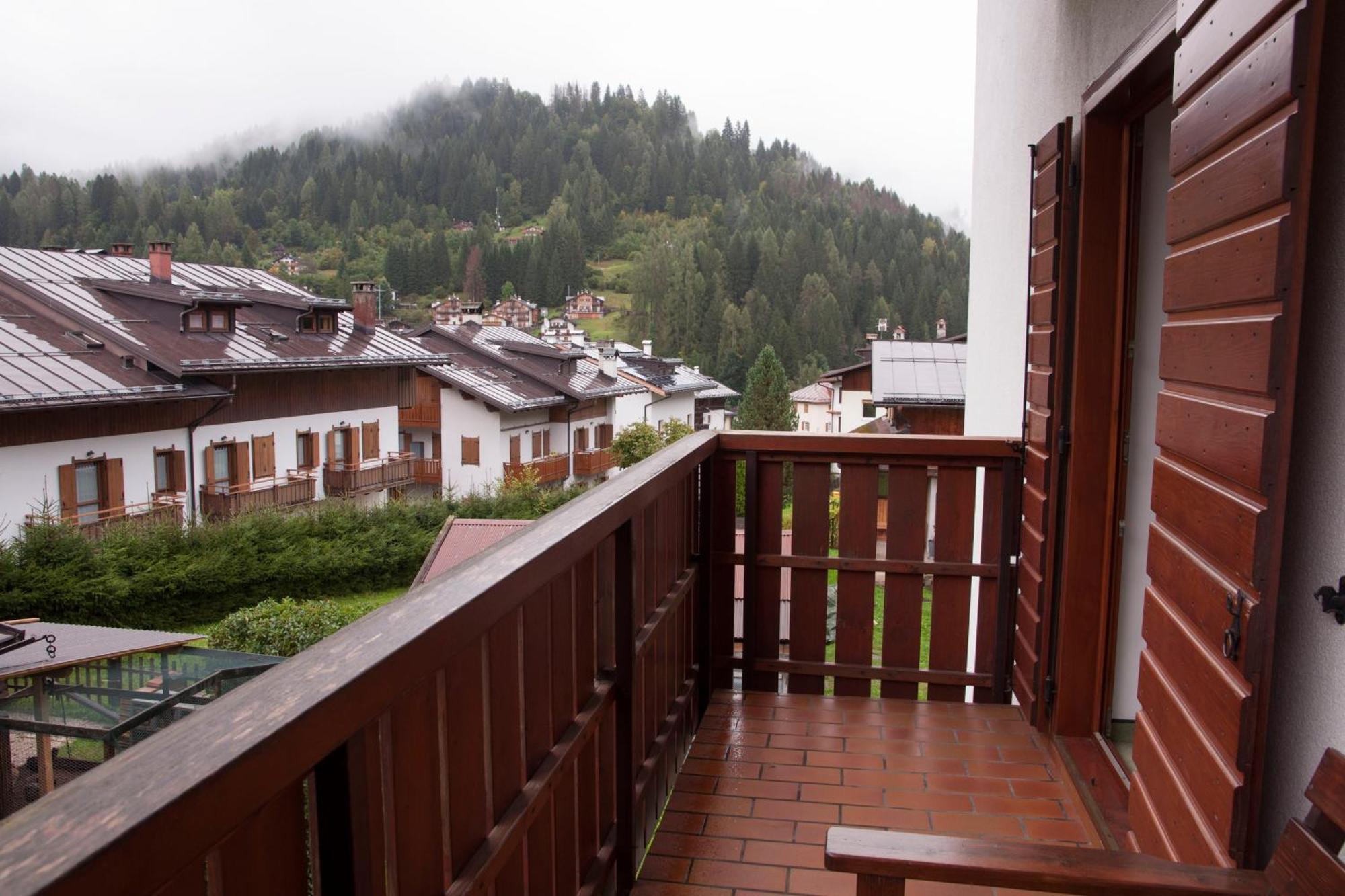 Bed and Breakfast Garni Mariolina Falcade Exterior foto